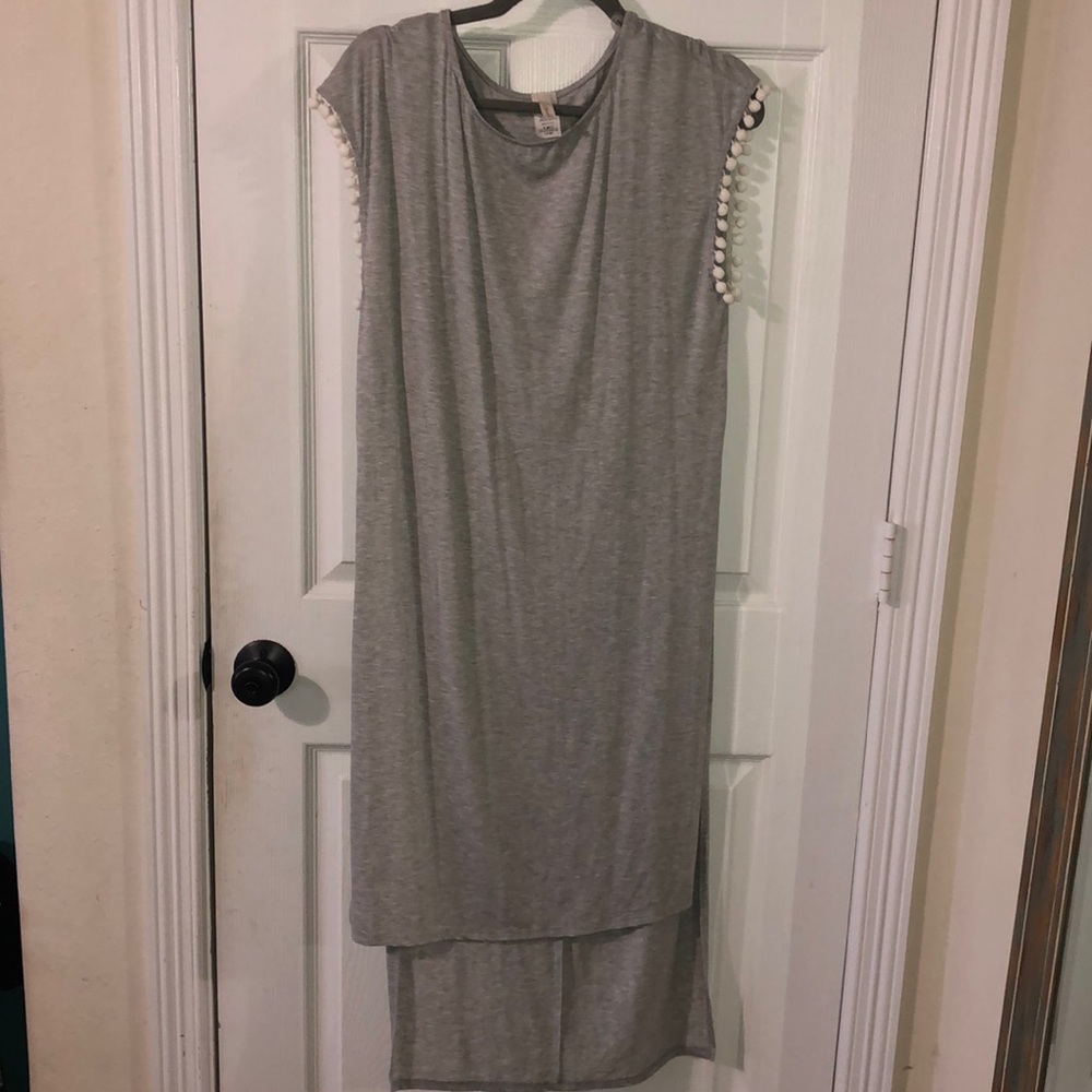 Gray long top